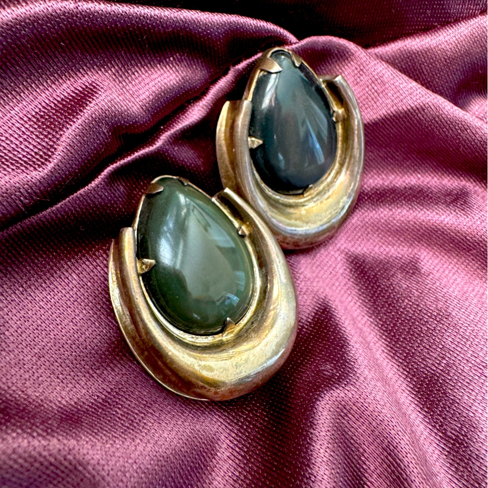 Diablo Organics Stone Saddle Spreaders in genuine silver with rainbow obsidian